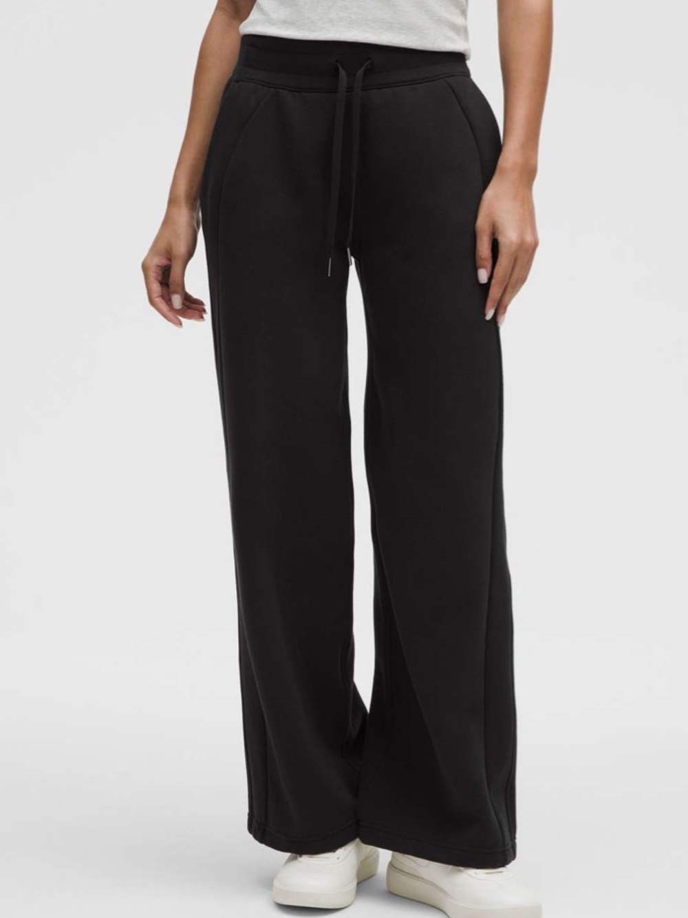 Lululemon Scuba Mid-Rise Wide-Leg Pant *Regular
Black Size XXXS